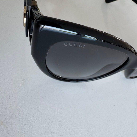 Gucci Black Cateye GG0877S 001 Sunglasses - Picture 6 of 16